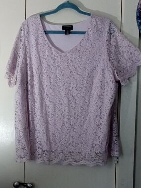 Liz Claiborne Pastel Lavender Lace with Lining V-Neck Blouse 1X